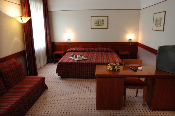 Cit Dea Hotel
