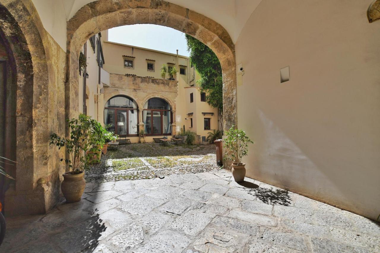 Apartment Iflat Agli Archetti Del Centro Storico *