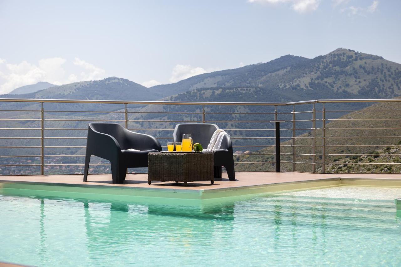 Vista Mare Con Piscina Privata A Mondello Palermo