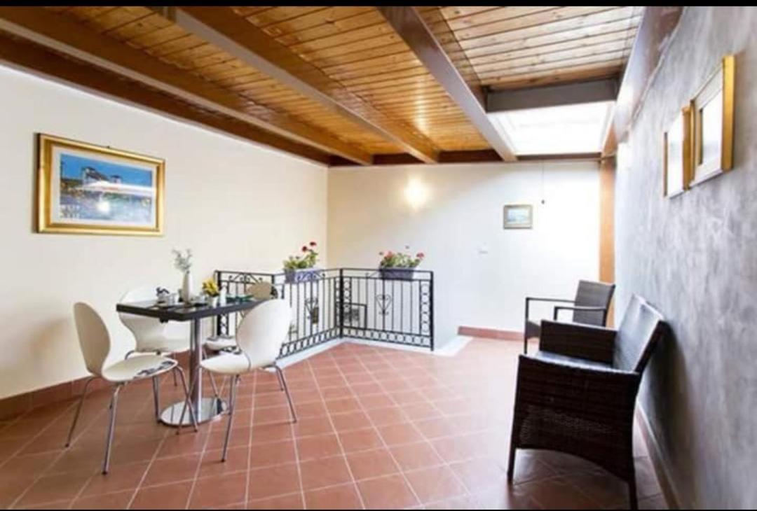 Centro Zoe Blu E Gialla Palermo