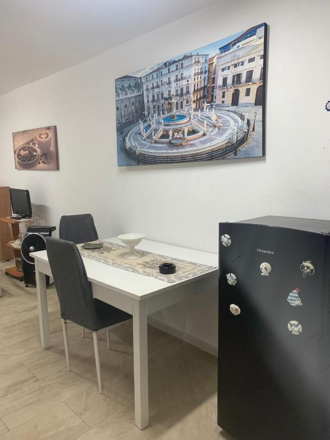 Apartment Holiday House Del Teatro Palermo
