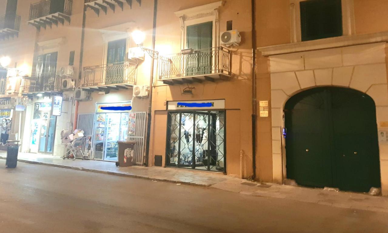 Maqueda For 4 Centre Ballaro Appartamento