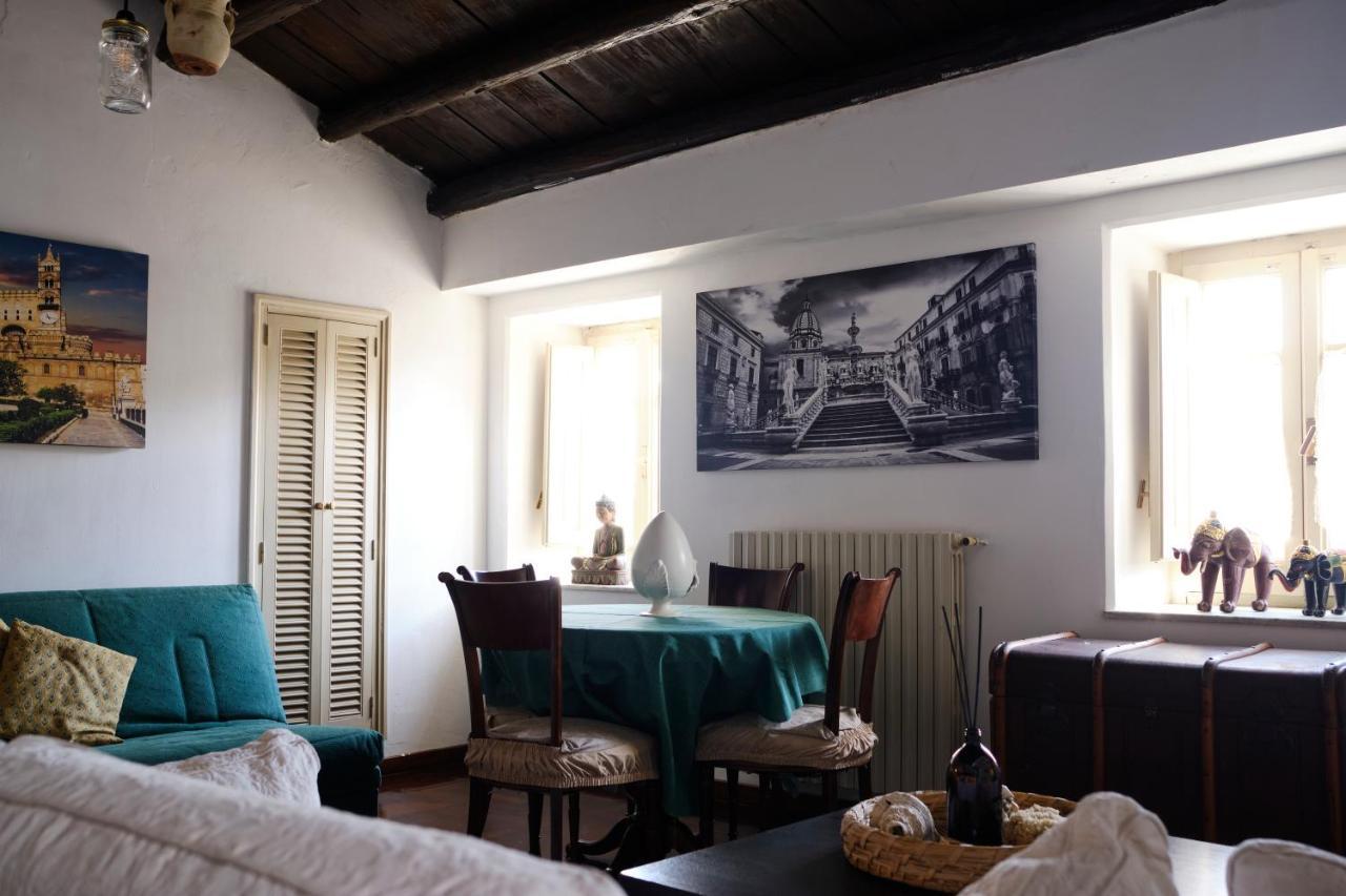 Attico Con Terrazza Sul Porto Apartment *