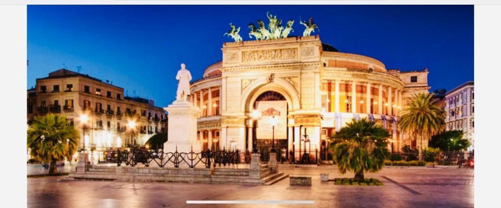 Politeama In The Heart Of The *