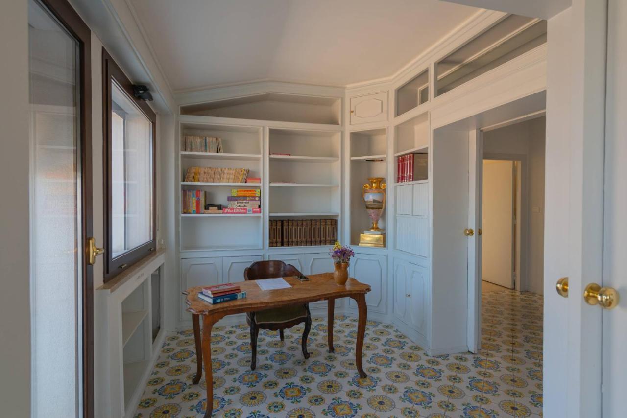 Le Terrazze Di Donna Anna Apartment *