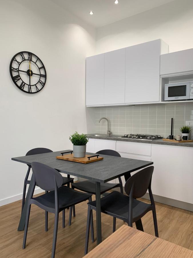 Apartment Rosato 1 - Moderno E Confortevole Con Spazio Esterno Tra Mondello E Il Centro Storico Palermo