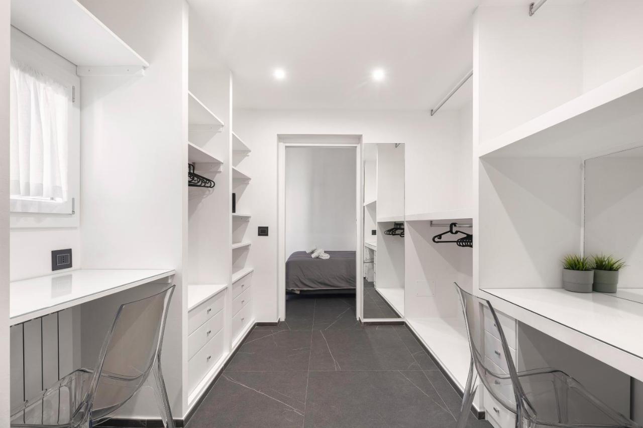 Archimedes Luxury With Terrace Apartment *