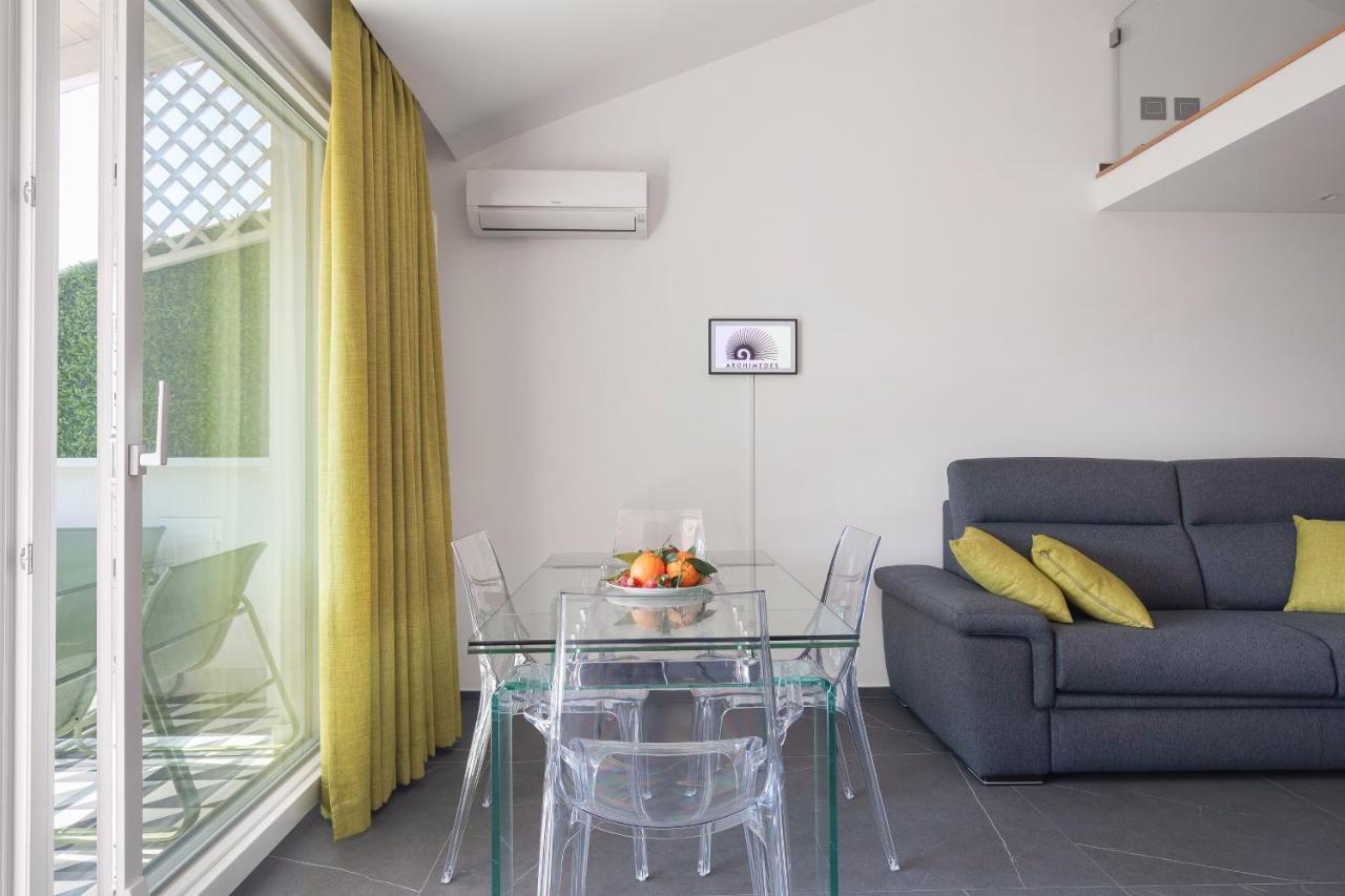 Archimedes Luxury With Terrace