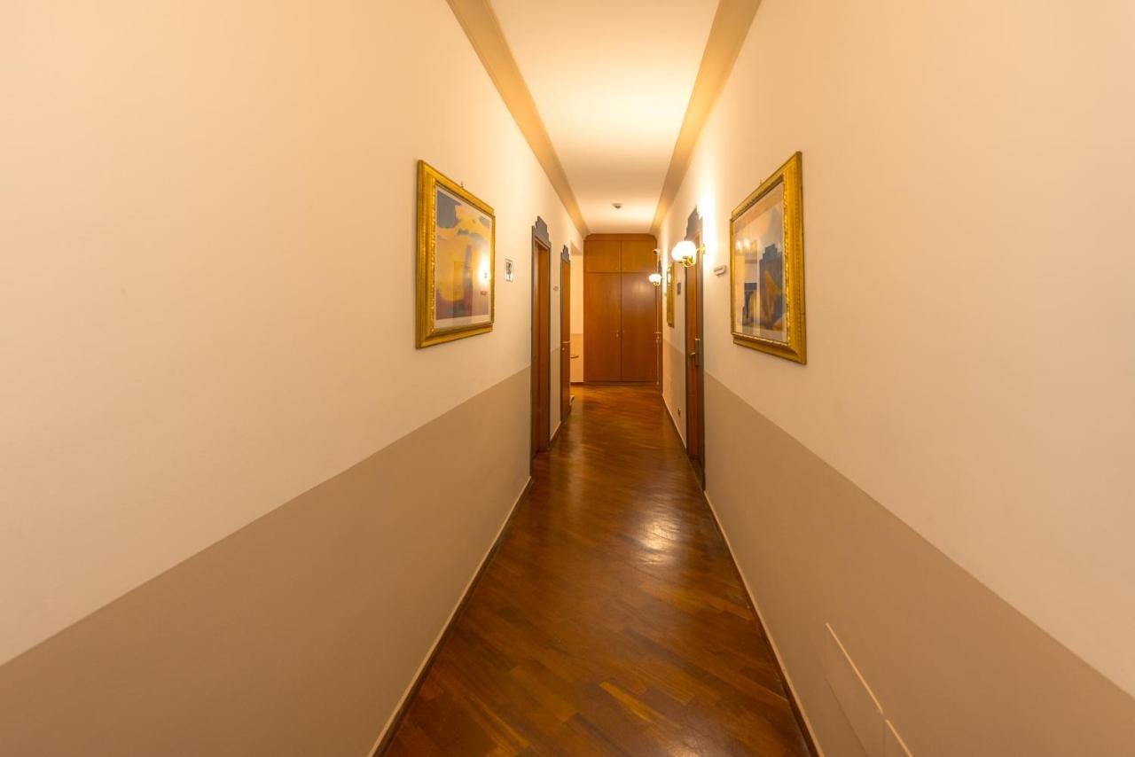 Center Hotel 2*