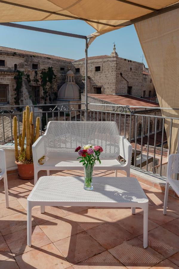 Bed & Breakfast 19 *