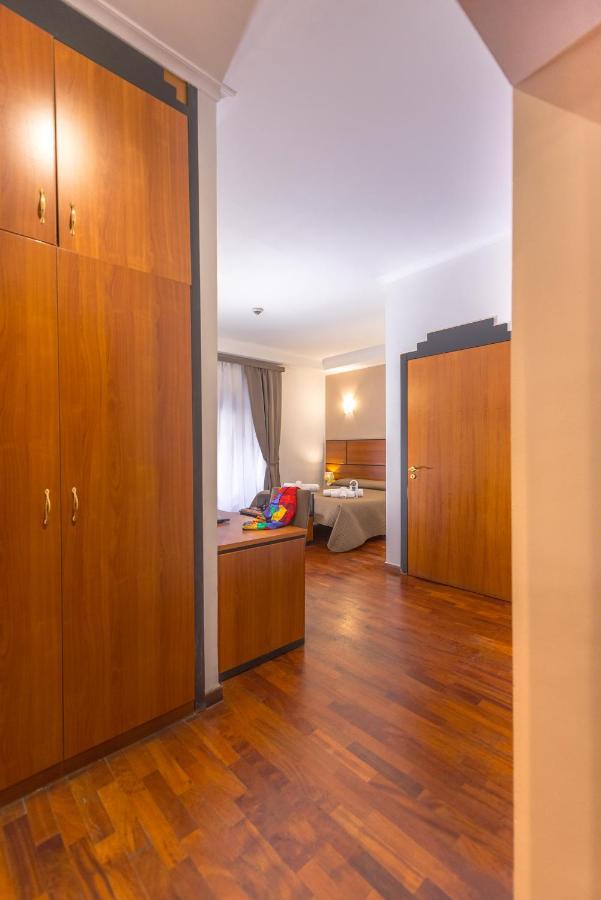 Hotel Center
