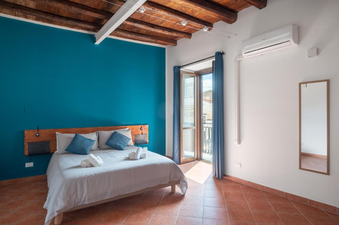 Suk Ballaro House *