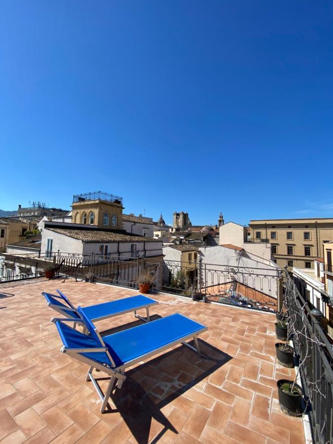 Sunny Loft With Terrace And Jacuzzi In The Centre Apartment