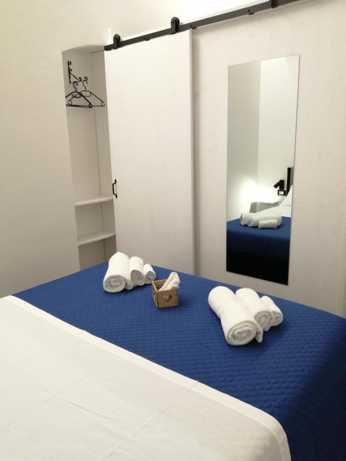 Masculu & Fimmina Apartment