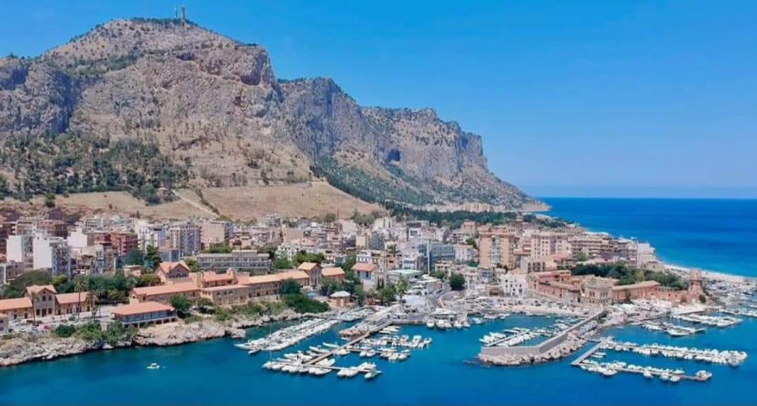La Trinacria Mare Apartment
