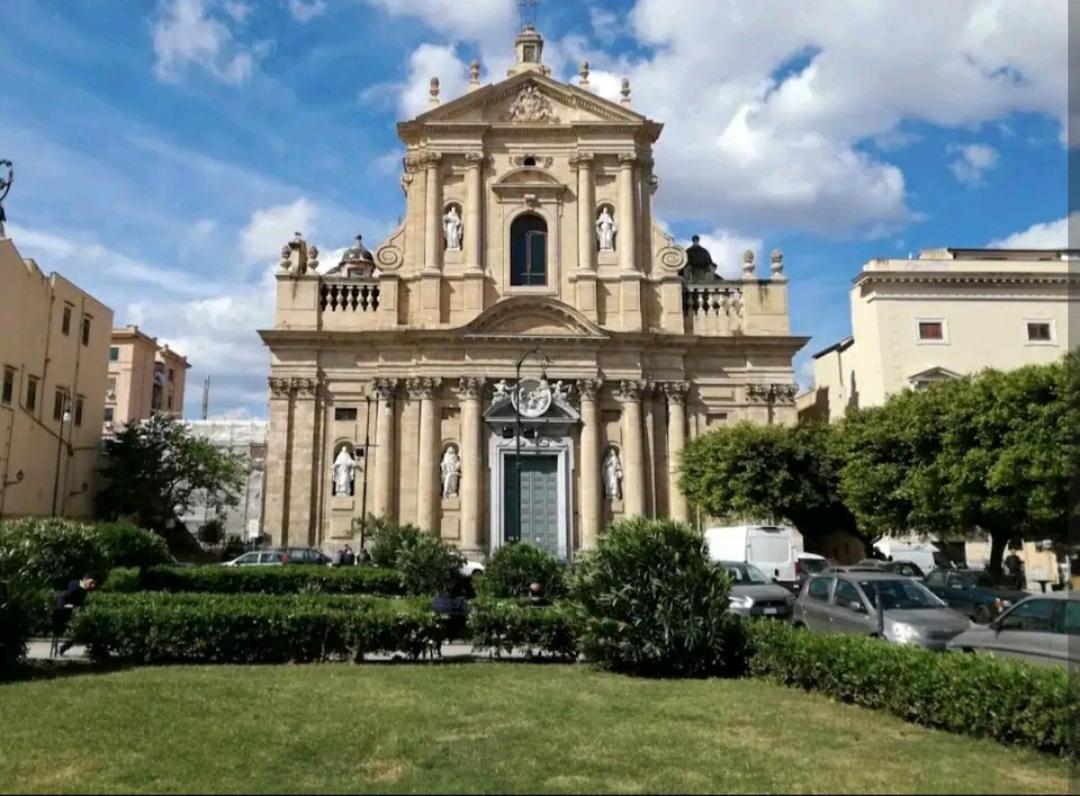 Ally's House * Palermo