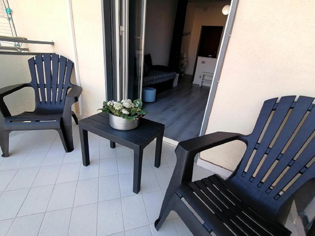 Dadi Apartment