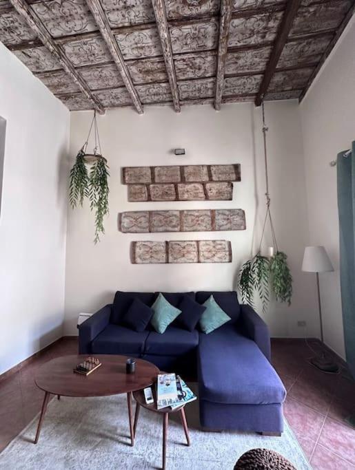Donna Isabella A Ballaro Apartment *