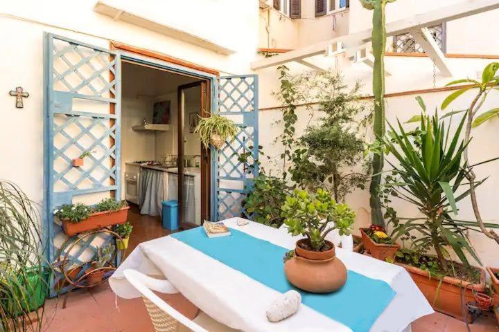 At Kalsa Quiet Flowered Terrace! Free Parking! Ideal For Remote Working! Apartment Palermo