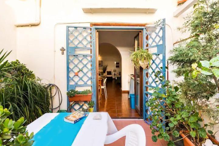 At Kalsa Quiet Flowered Terrace! Free Parking! Ideal For Remote Working! Palermo