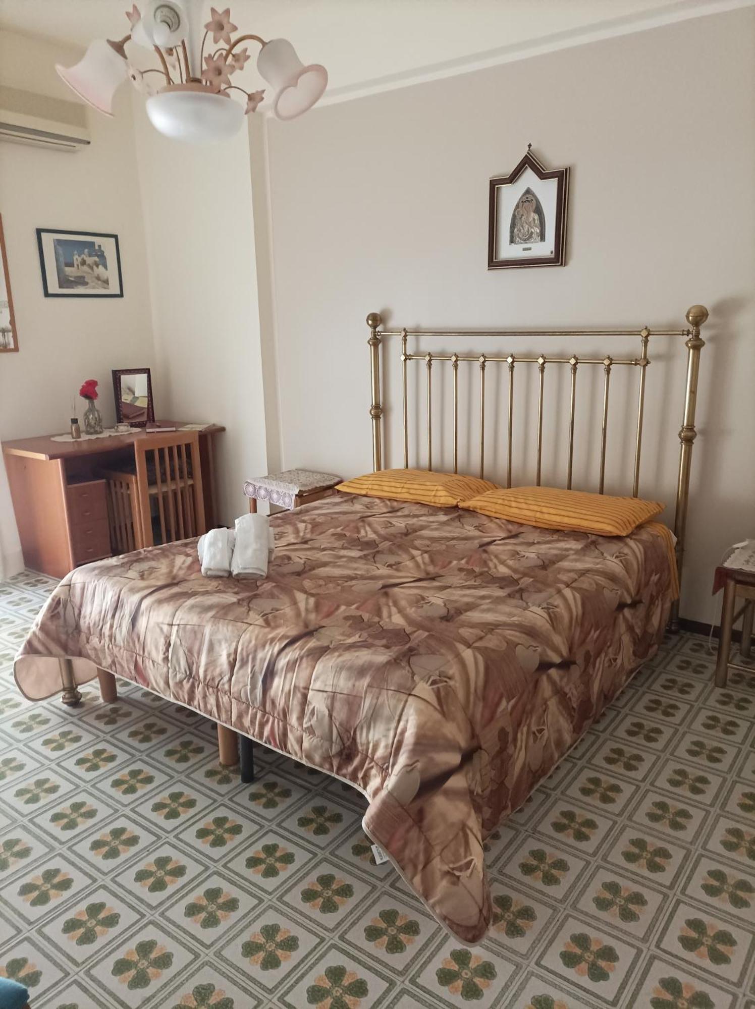Signorile In Condominio Rallo