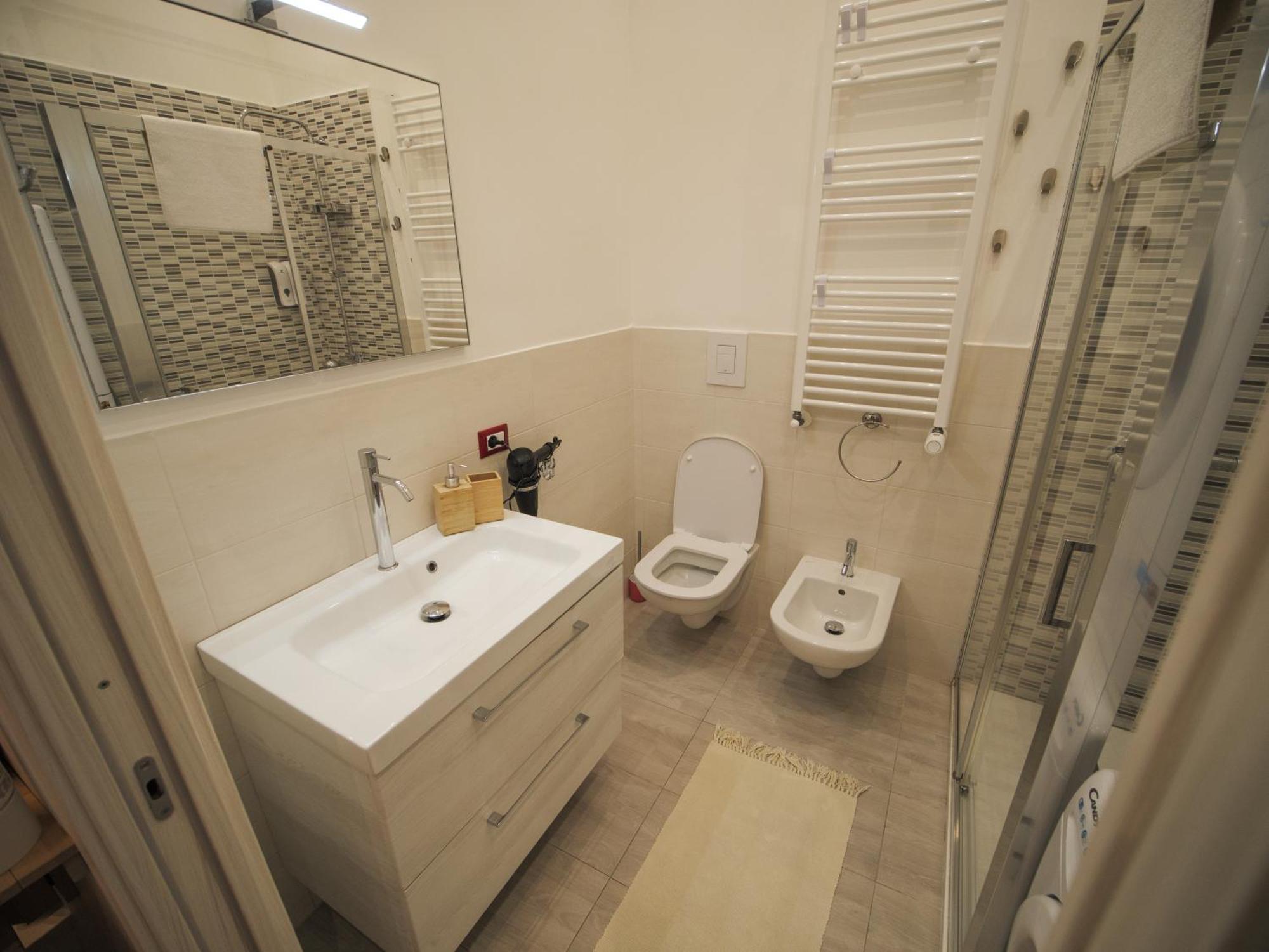 Itiseasy 1 E 2 Private * Palermo