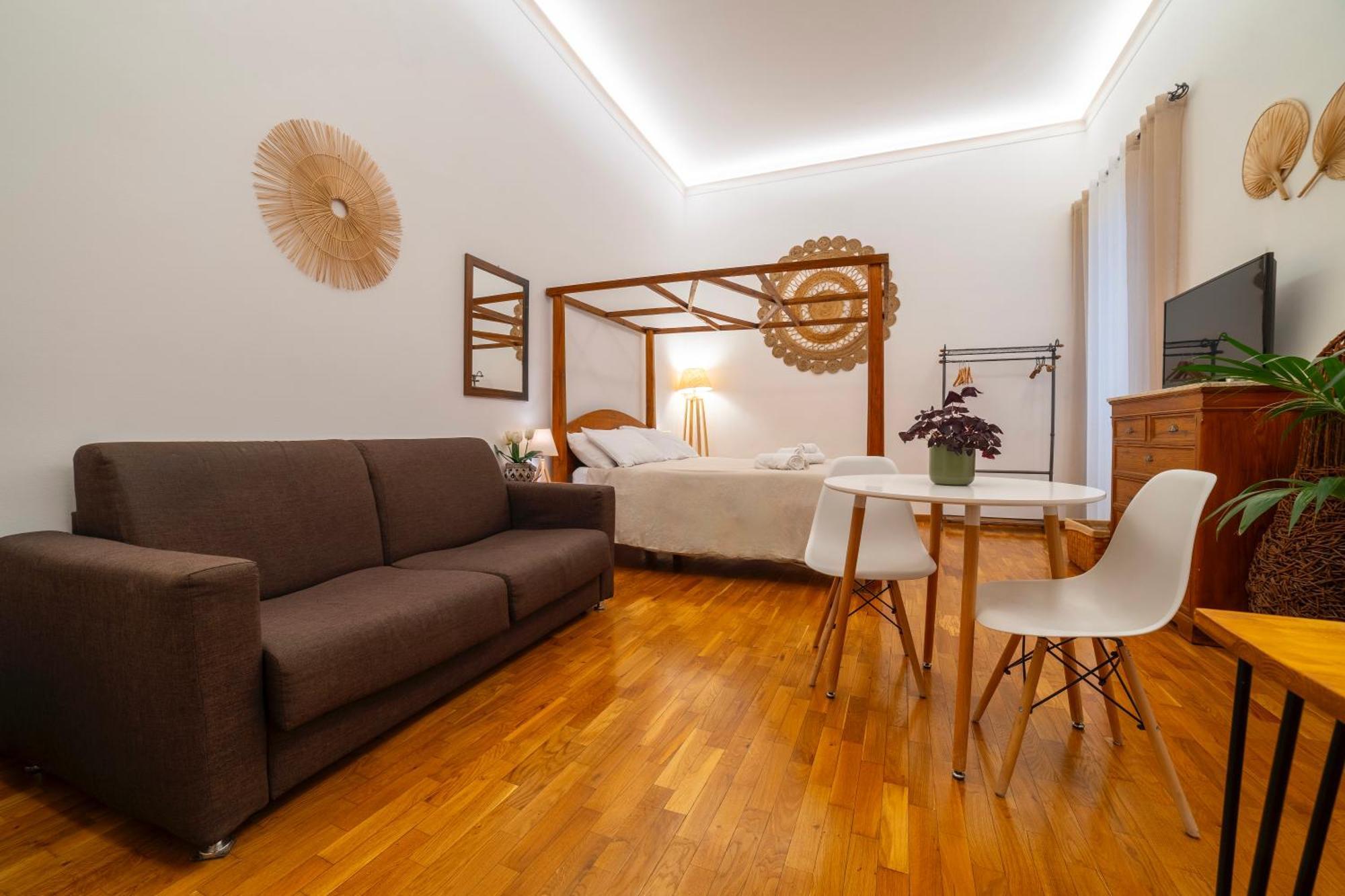 Natoli Apartment *