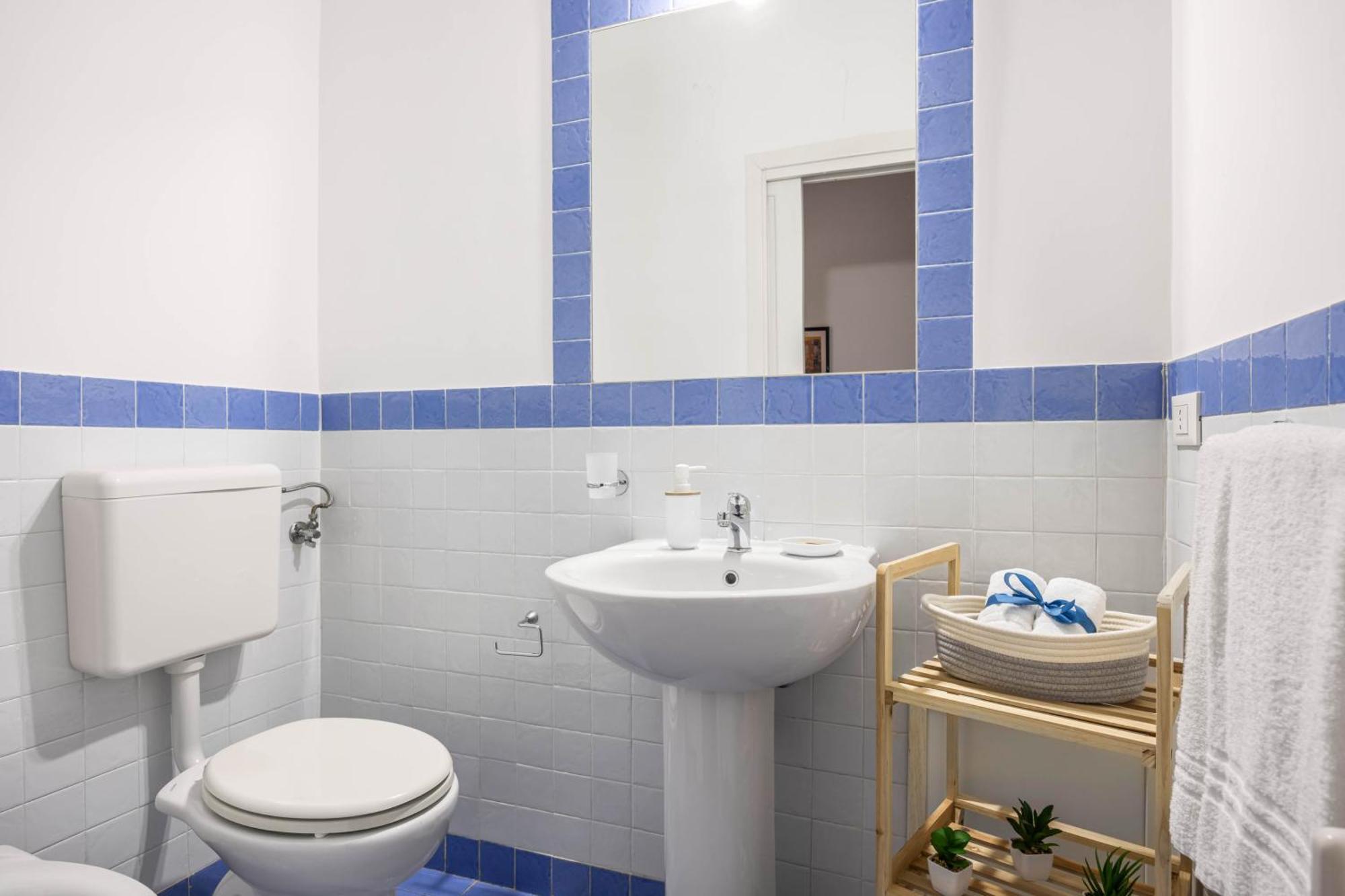 Sedie Volanti With Jacuzzi Apartamento Palermo