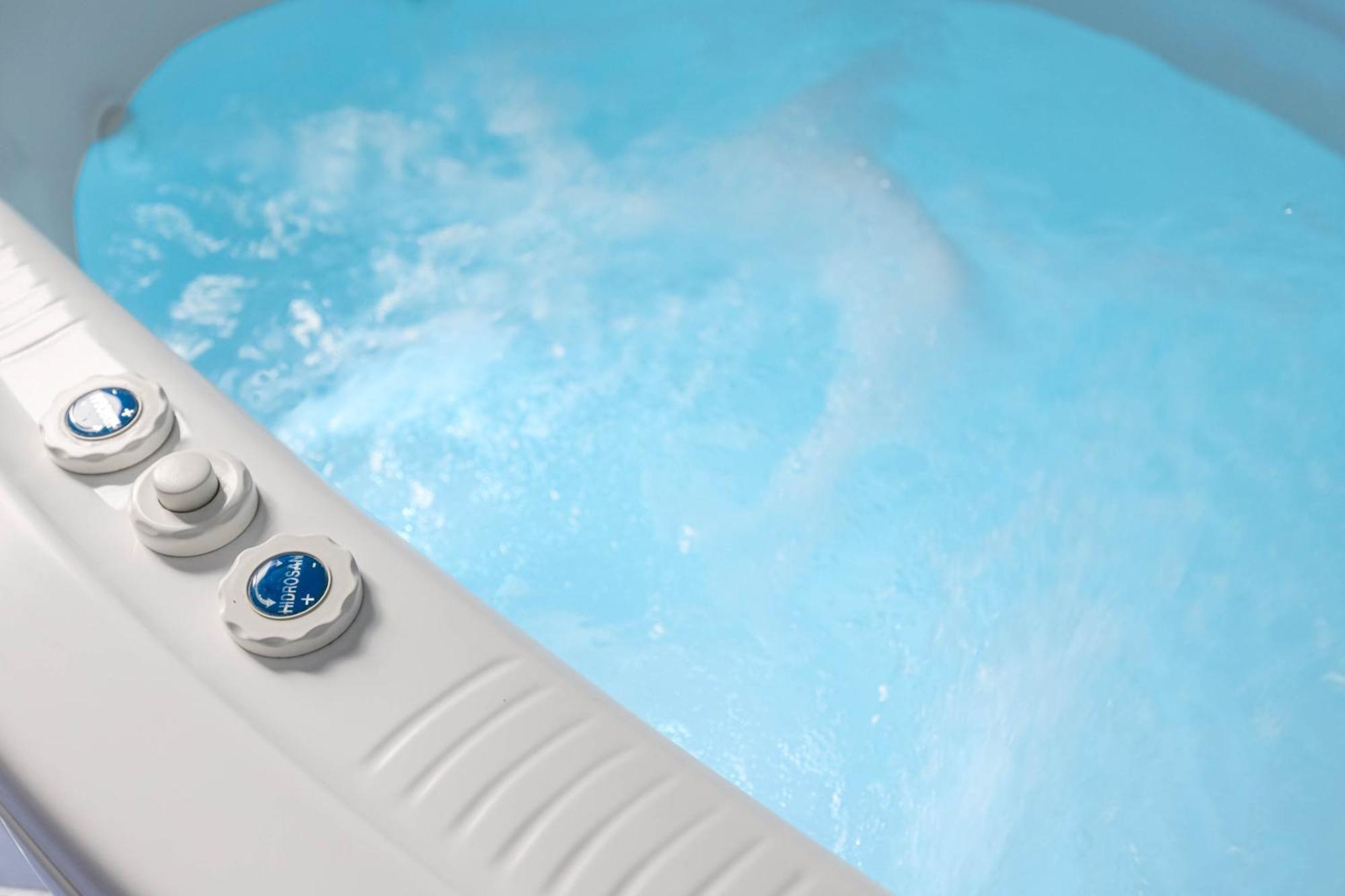 Sedie Volanti With Jacuzzi Apartamento *