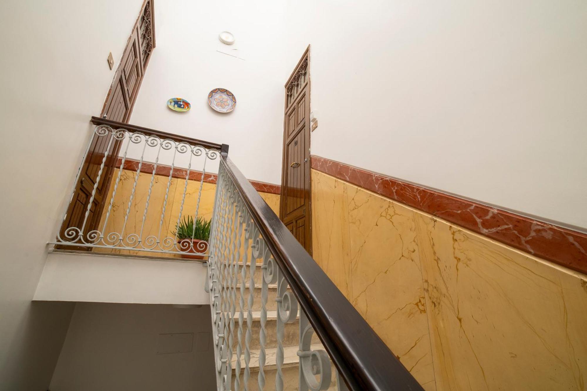 Apartment Centro Stazione Aeroporto Wi-fi&self Check-in