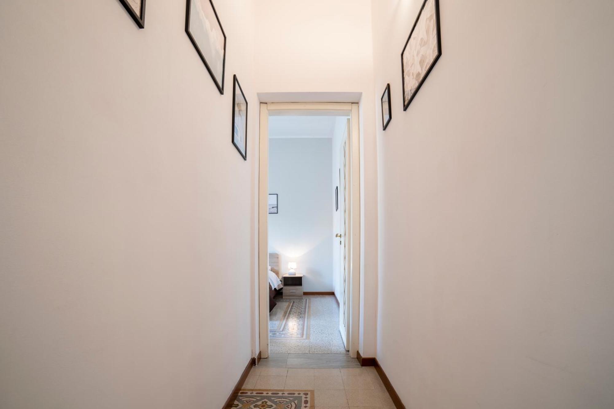 Centro Stazione Aeroporto Wi-fi&self Check-in Apartment *