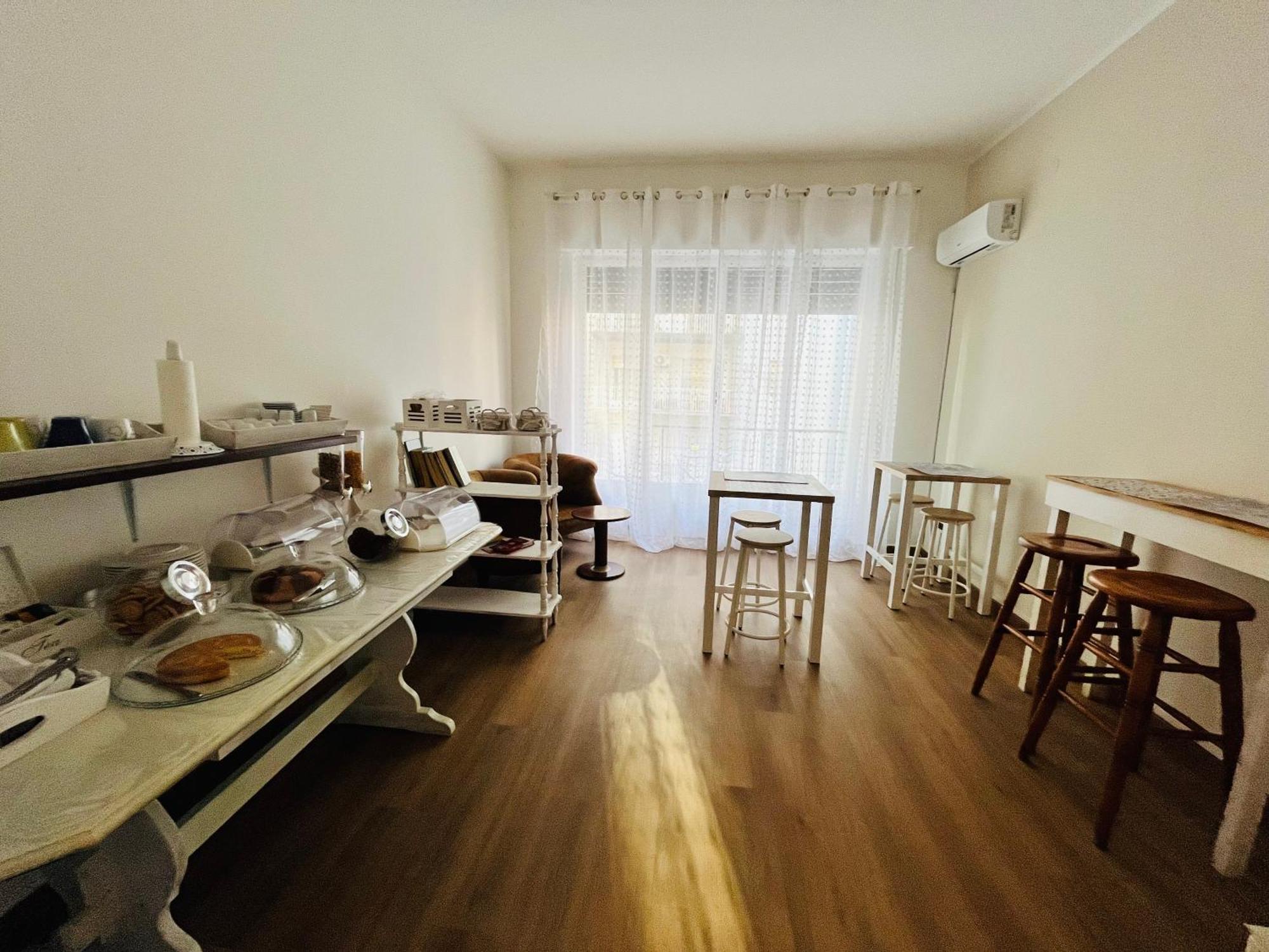 Porta Amari Acomodação com café da manhã  4*
