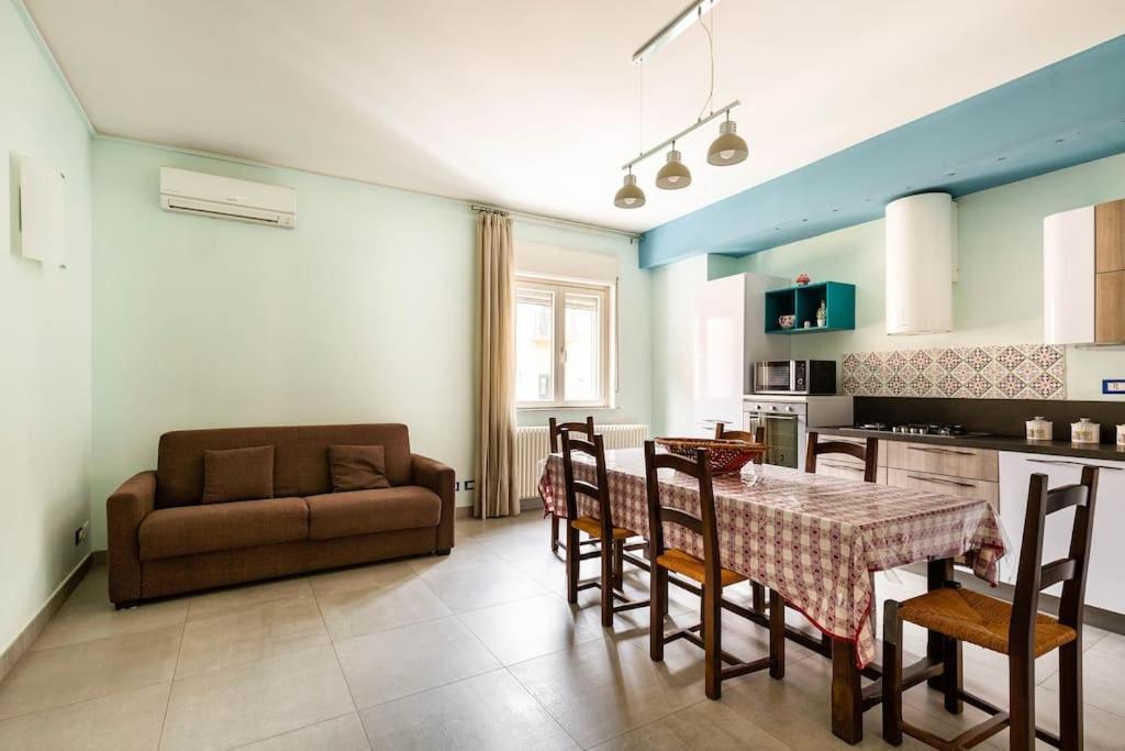Old Style - Boutique With Terrace In Center * Palermo