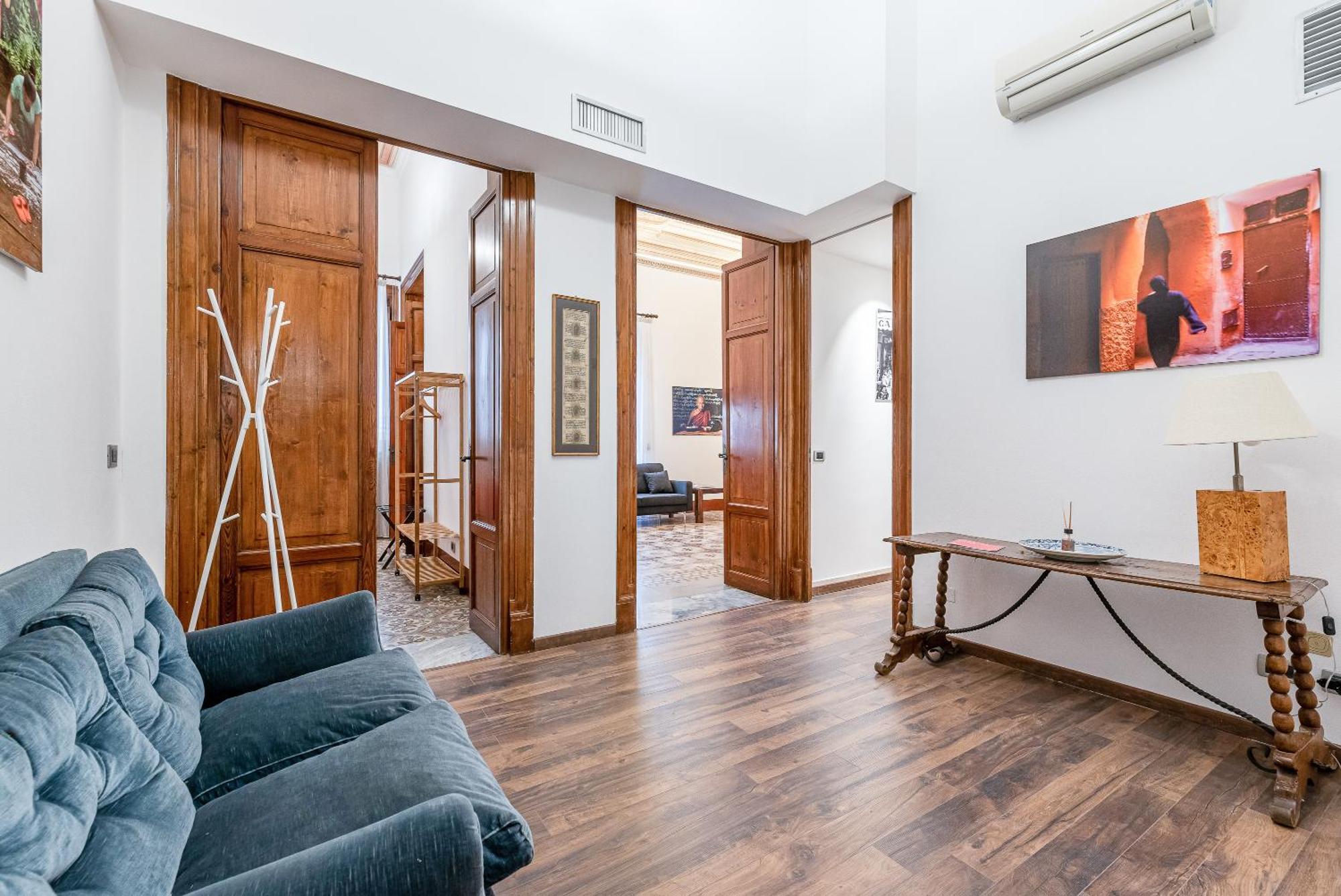 Lea's Luxury Art By Wonderful Italy Apartment