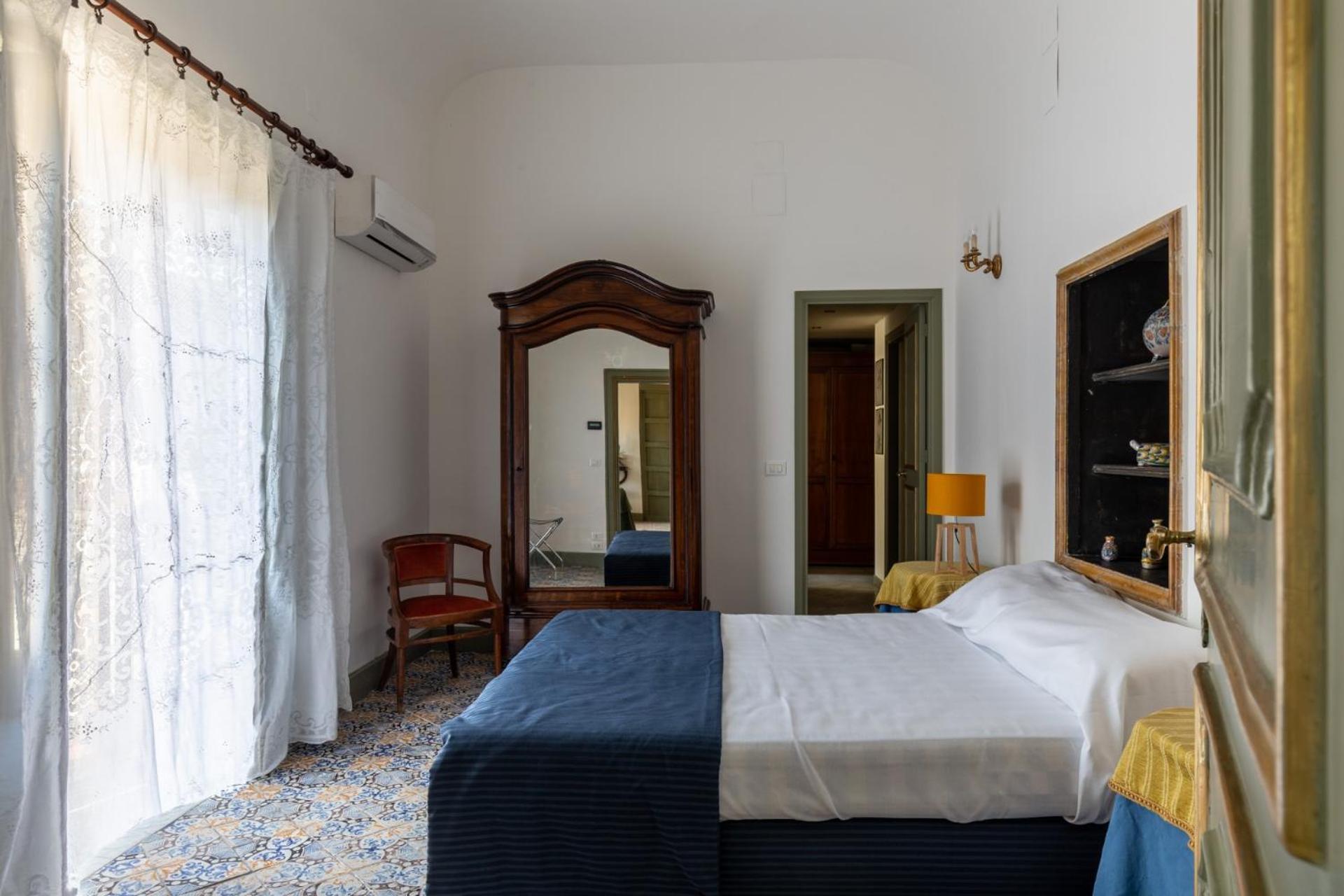 Apartment Ajutamicristo Domus By Domusicily