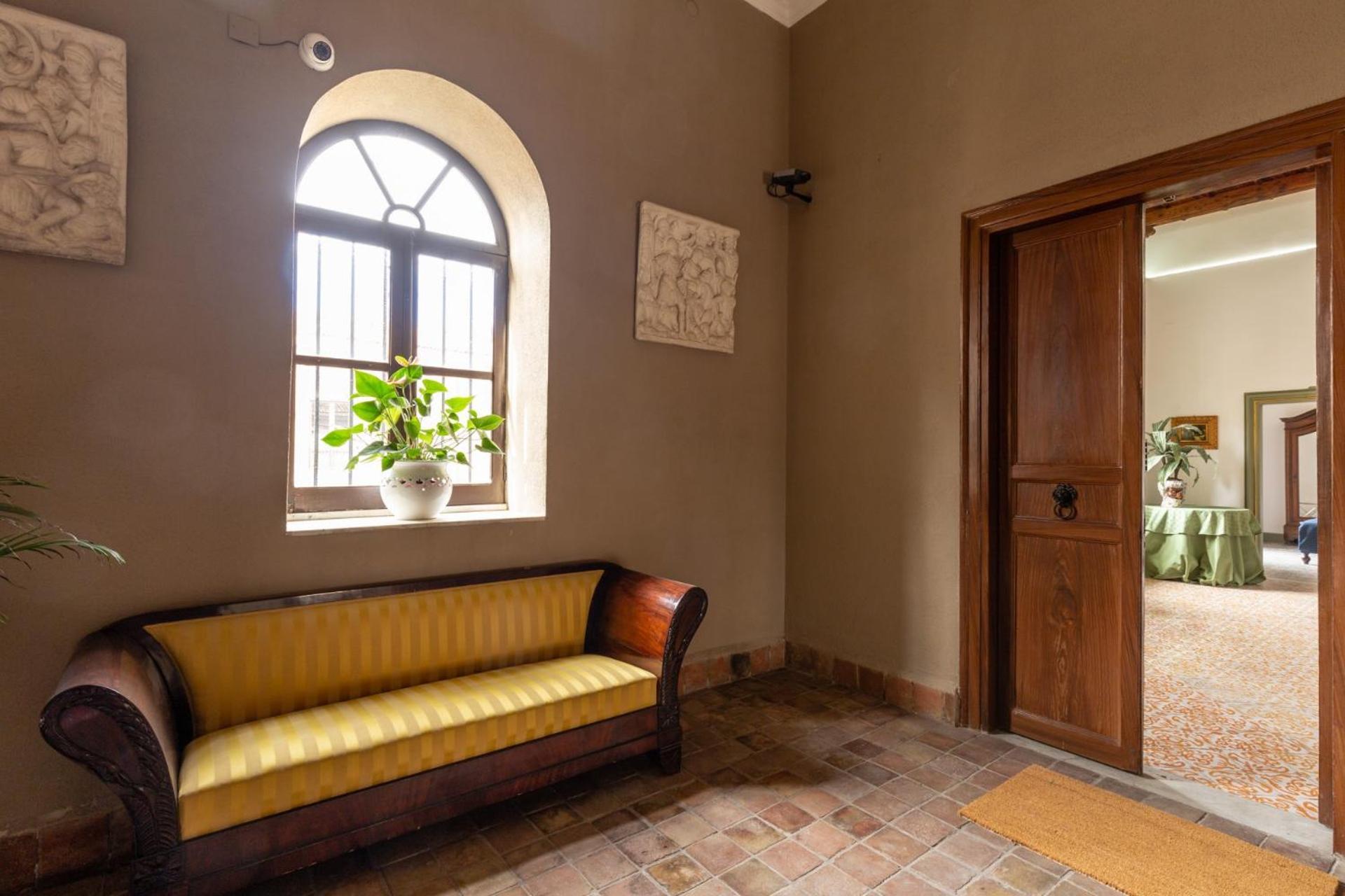 Ajutamicristo Domus By Domusicily Palermo