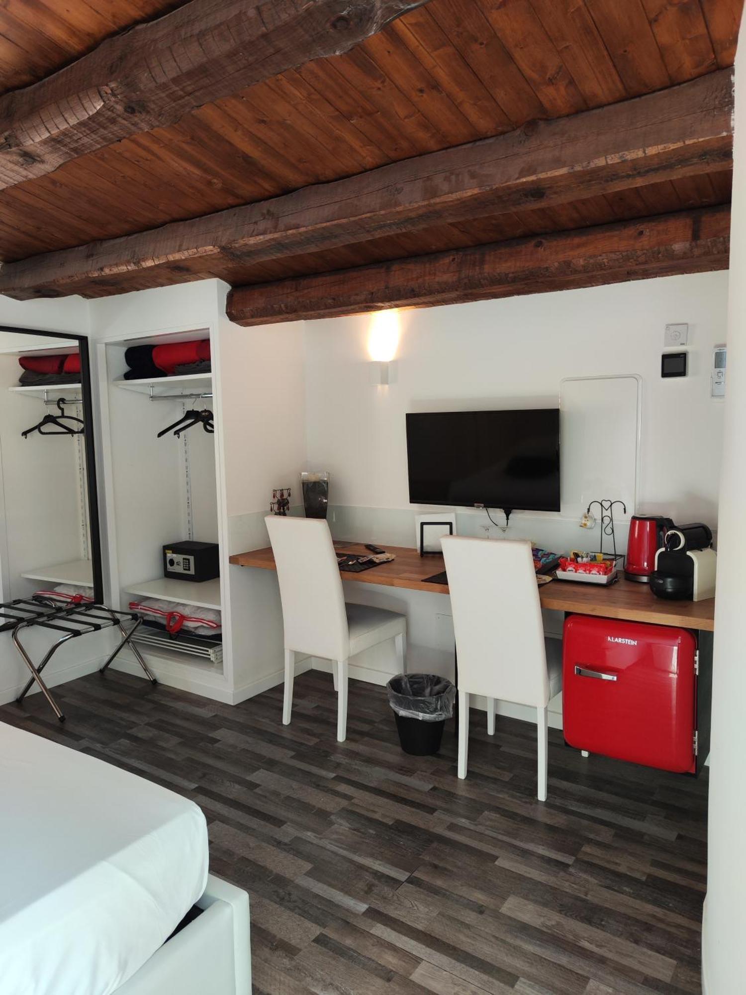 San Francesco And With Terrace In Locazione Turistica Bed & Breakfast