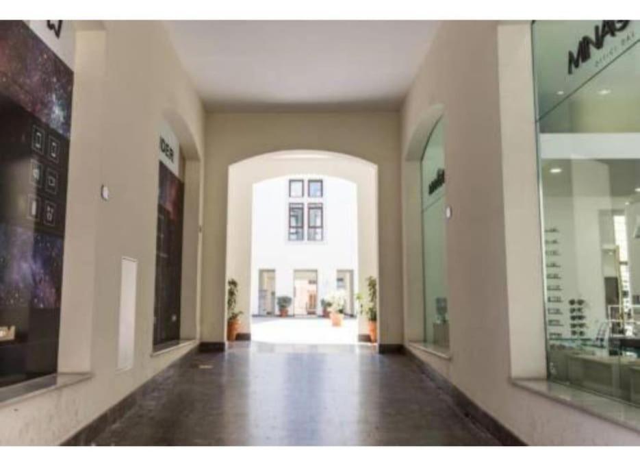 Apartment Shell Maqueda Palermo