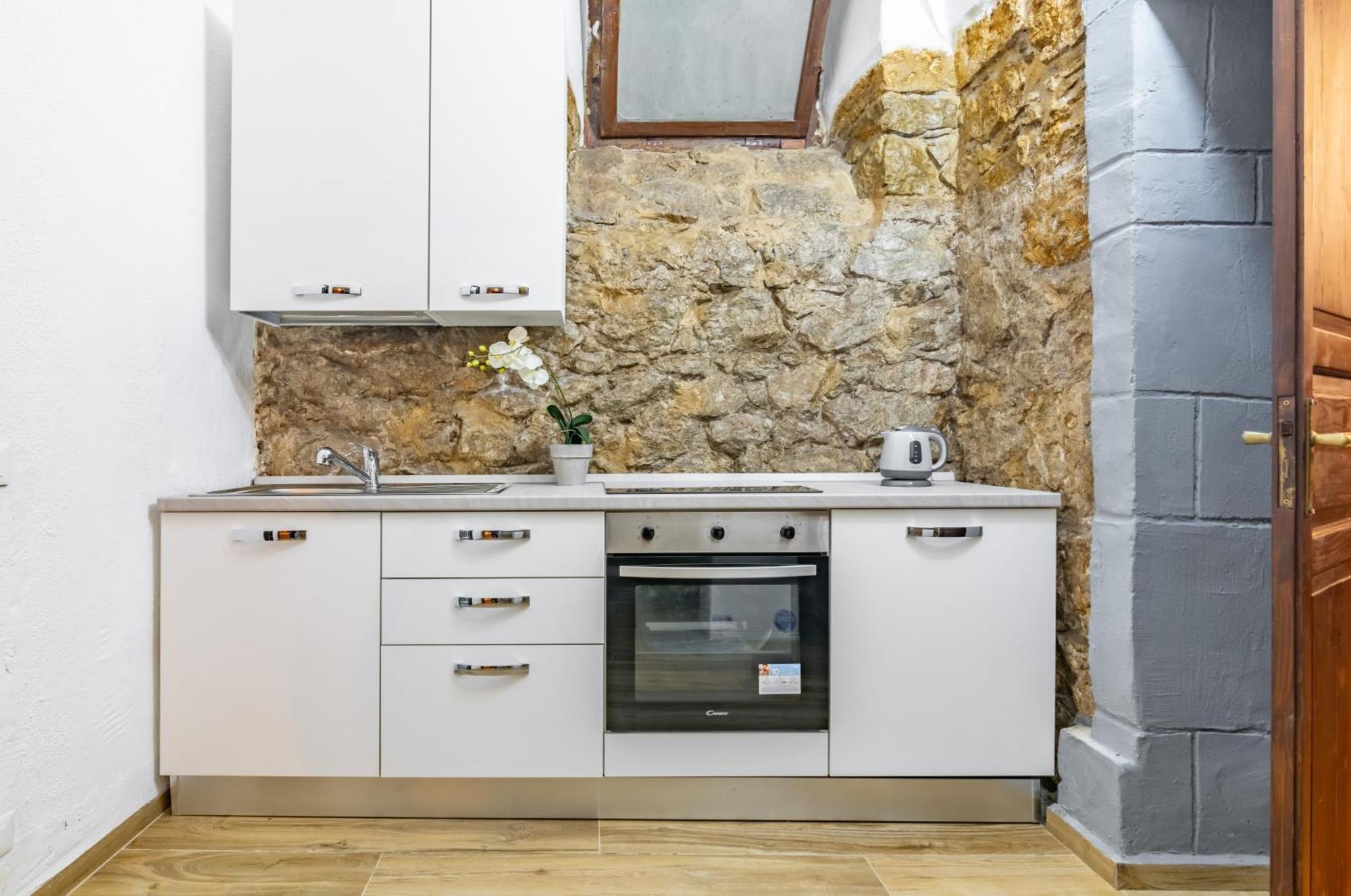 Stone Charisma: Lovely X6 Appartamento Palermo
