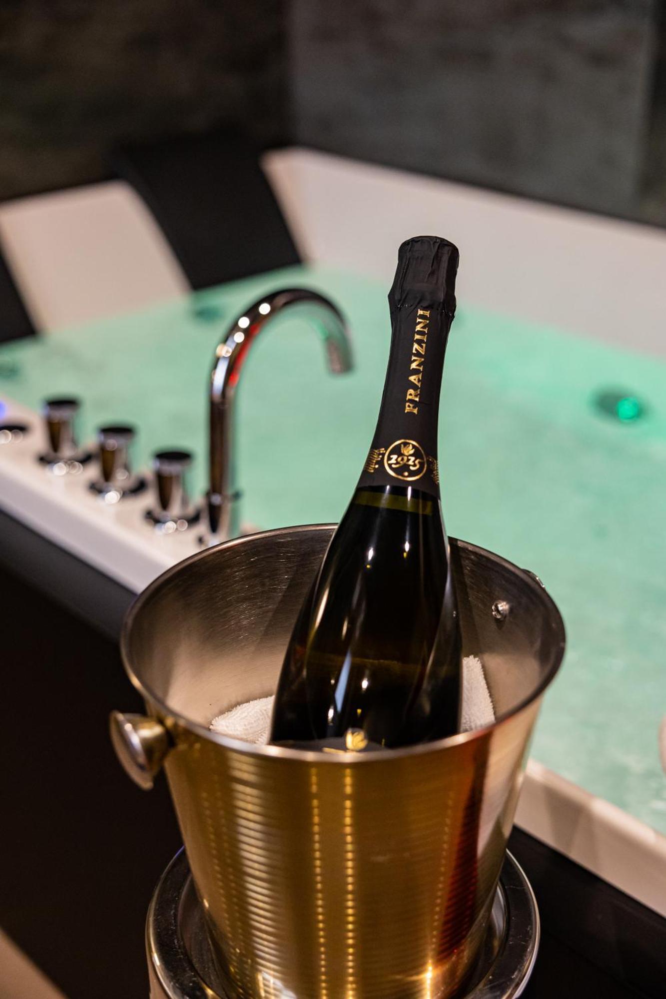 Gold Suite&spa *