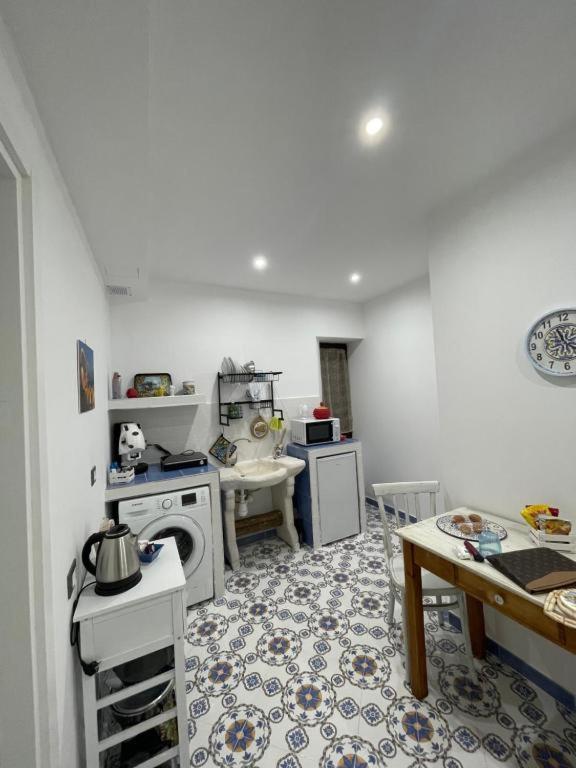 Mini Ballaro Apartment *