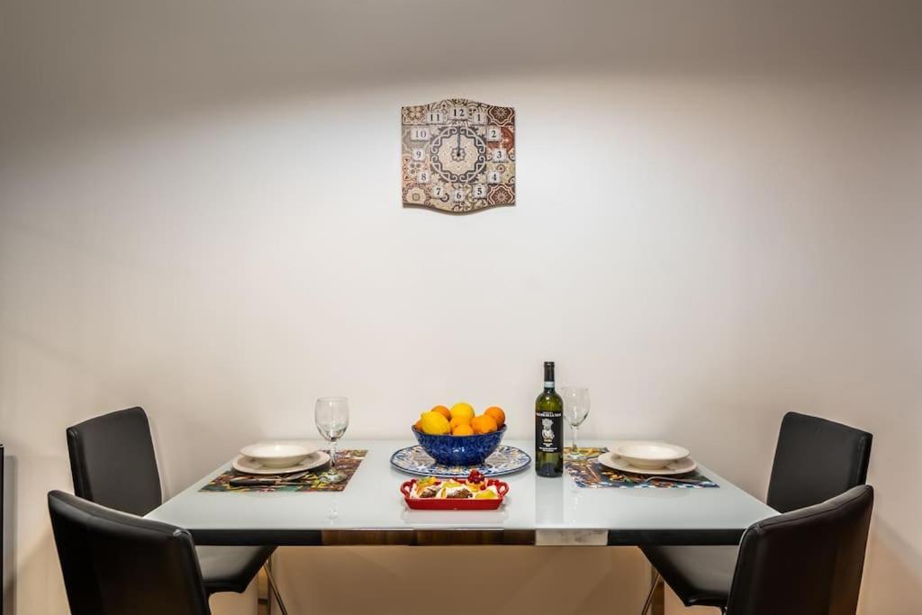 Apartment Morohouse 50mt From Teatro Massimo