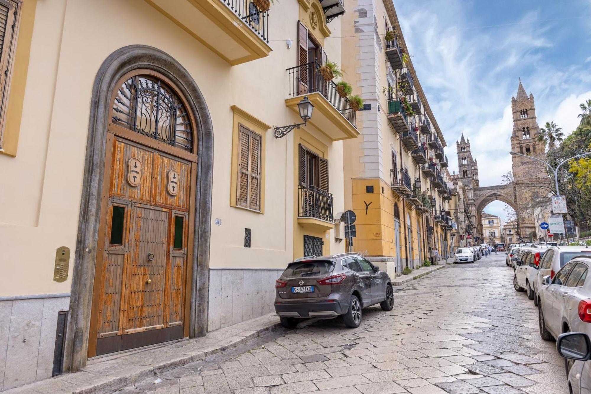 Behind The Cathedral Apartment Palermo