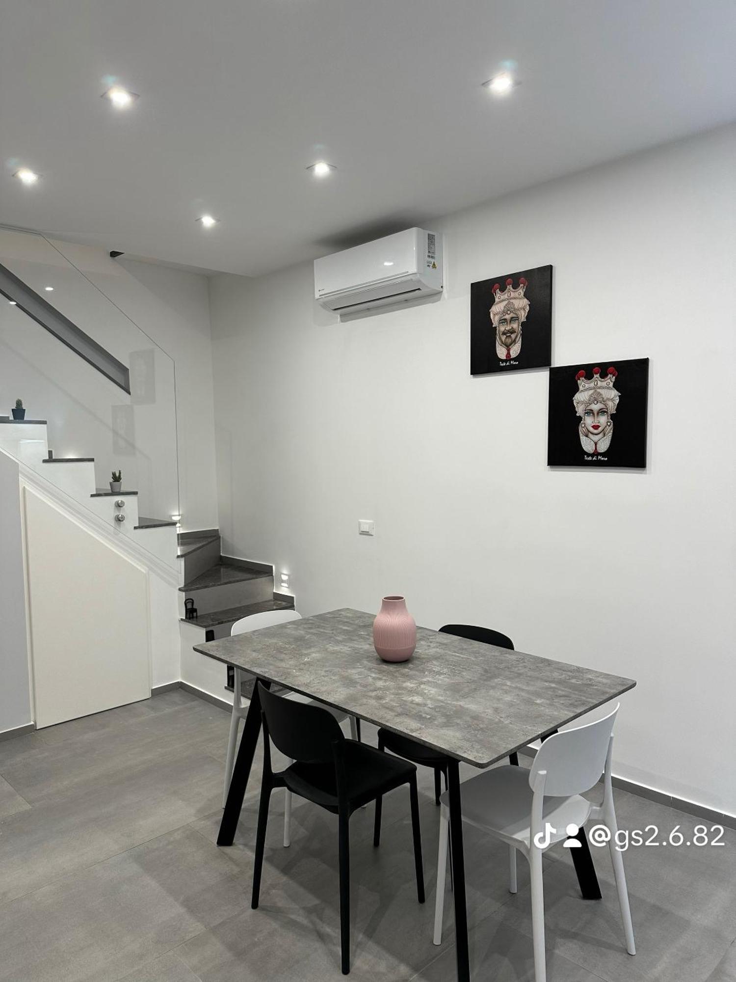 Vespro House * Palermo