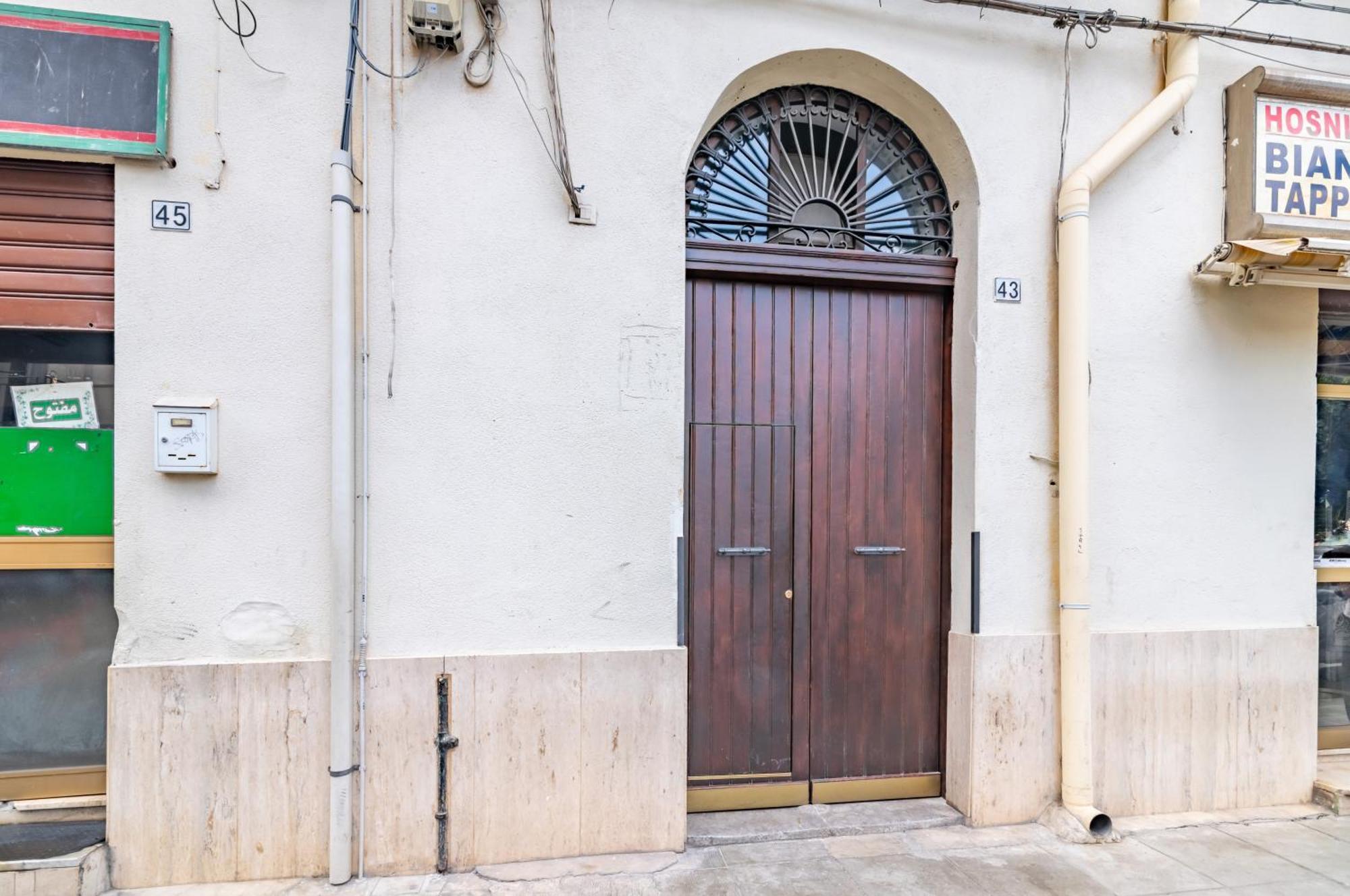 Apartment The Traveller's House - Station Palermo