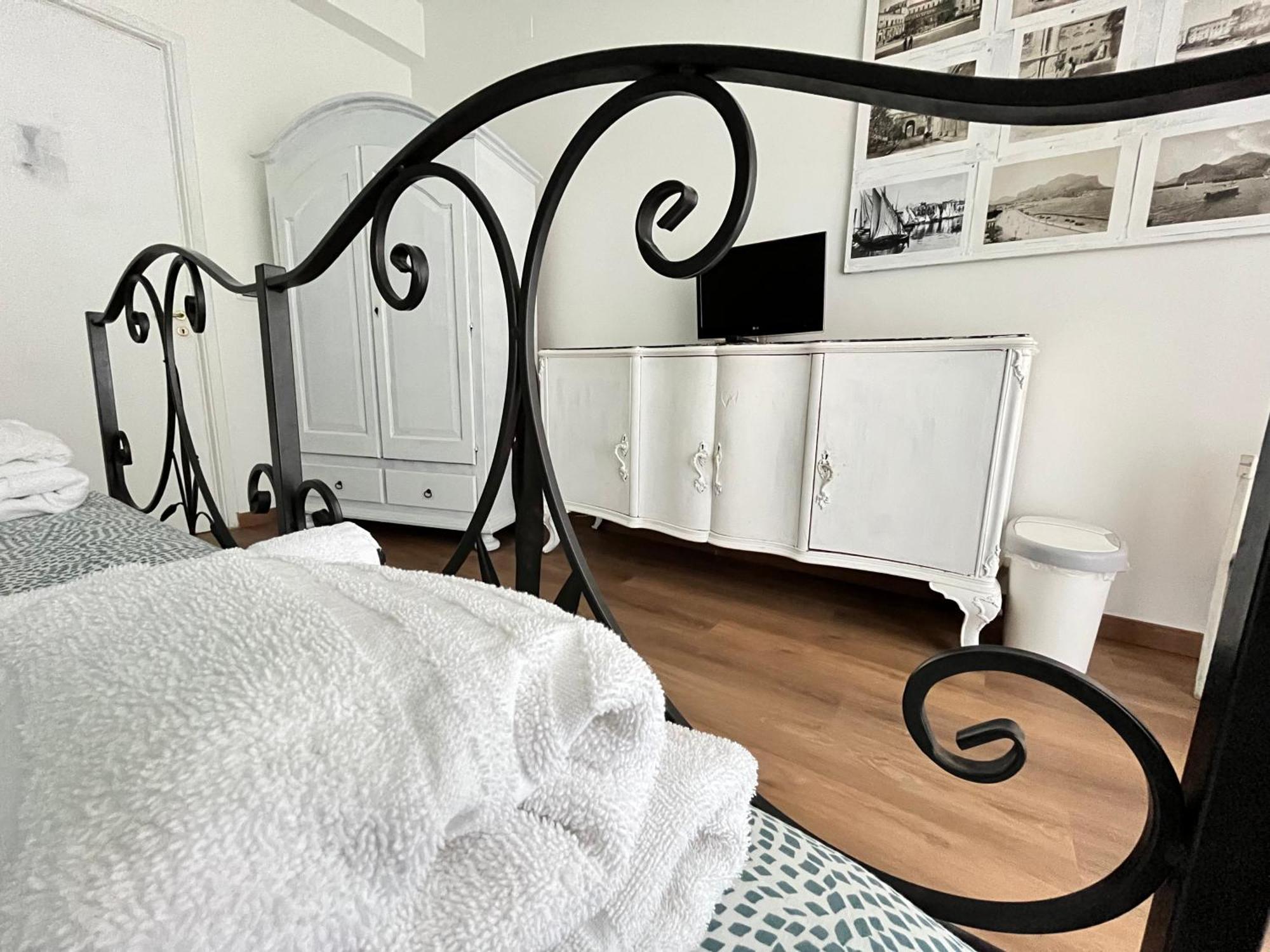 Porta Amari Bed & Breakfast Palermo