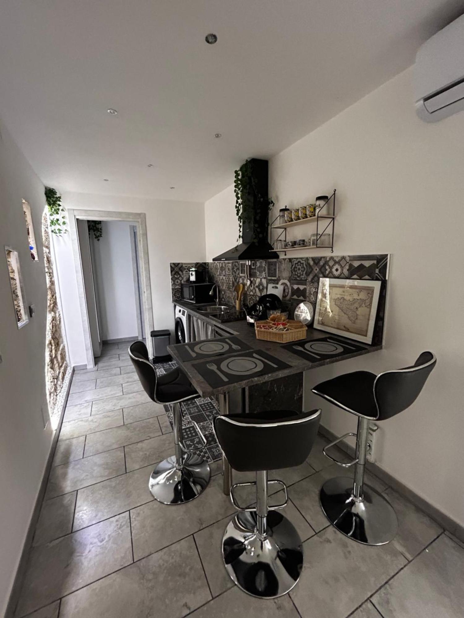 Sopra Le Mura Apartment Palermo