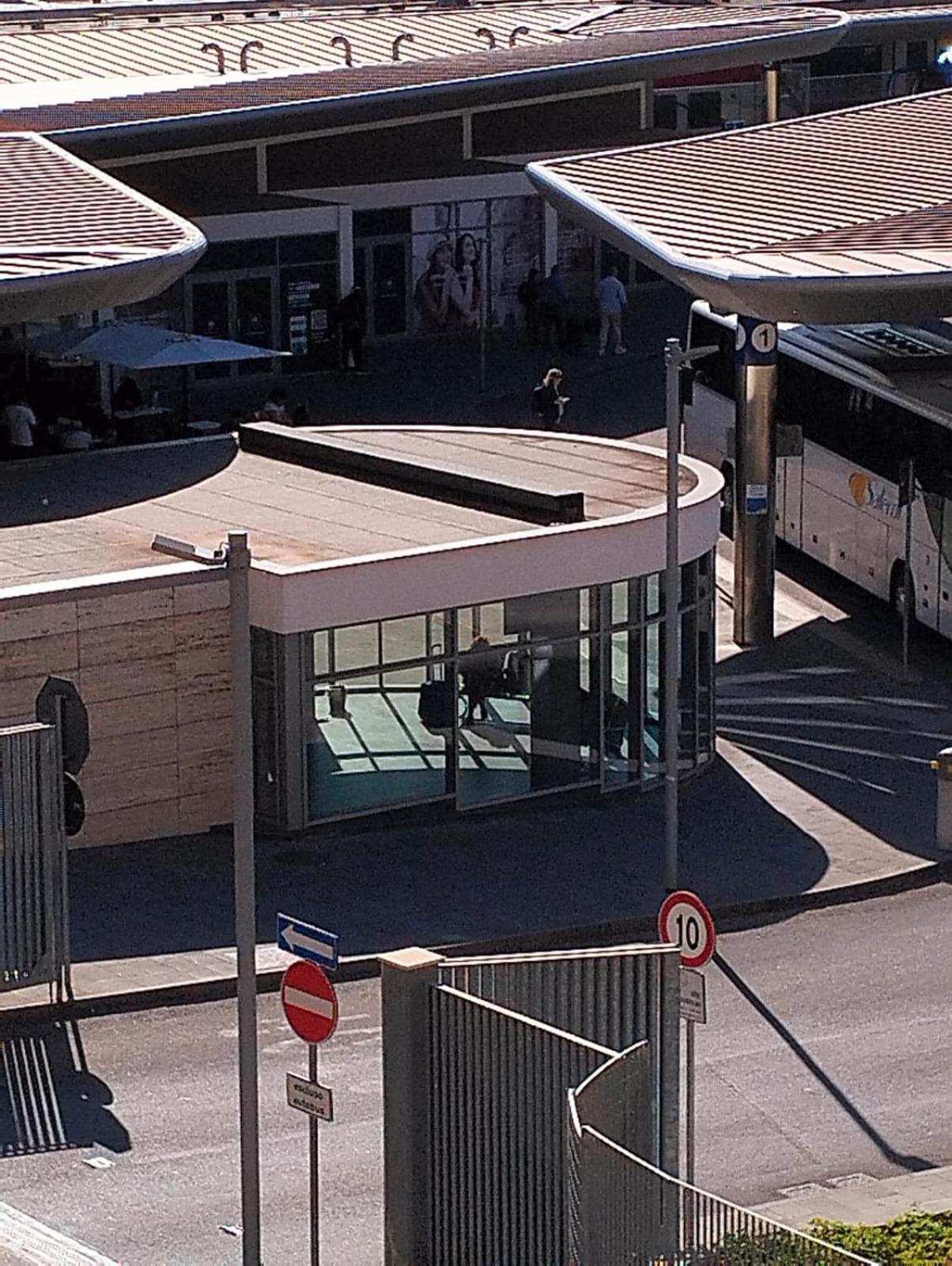 Stazione Di Affitti *