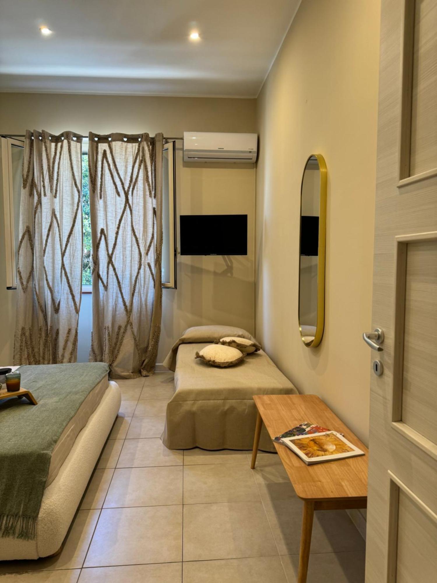 Guest house Domus Fysi *