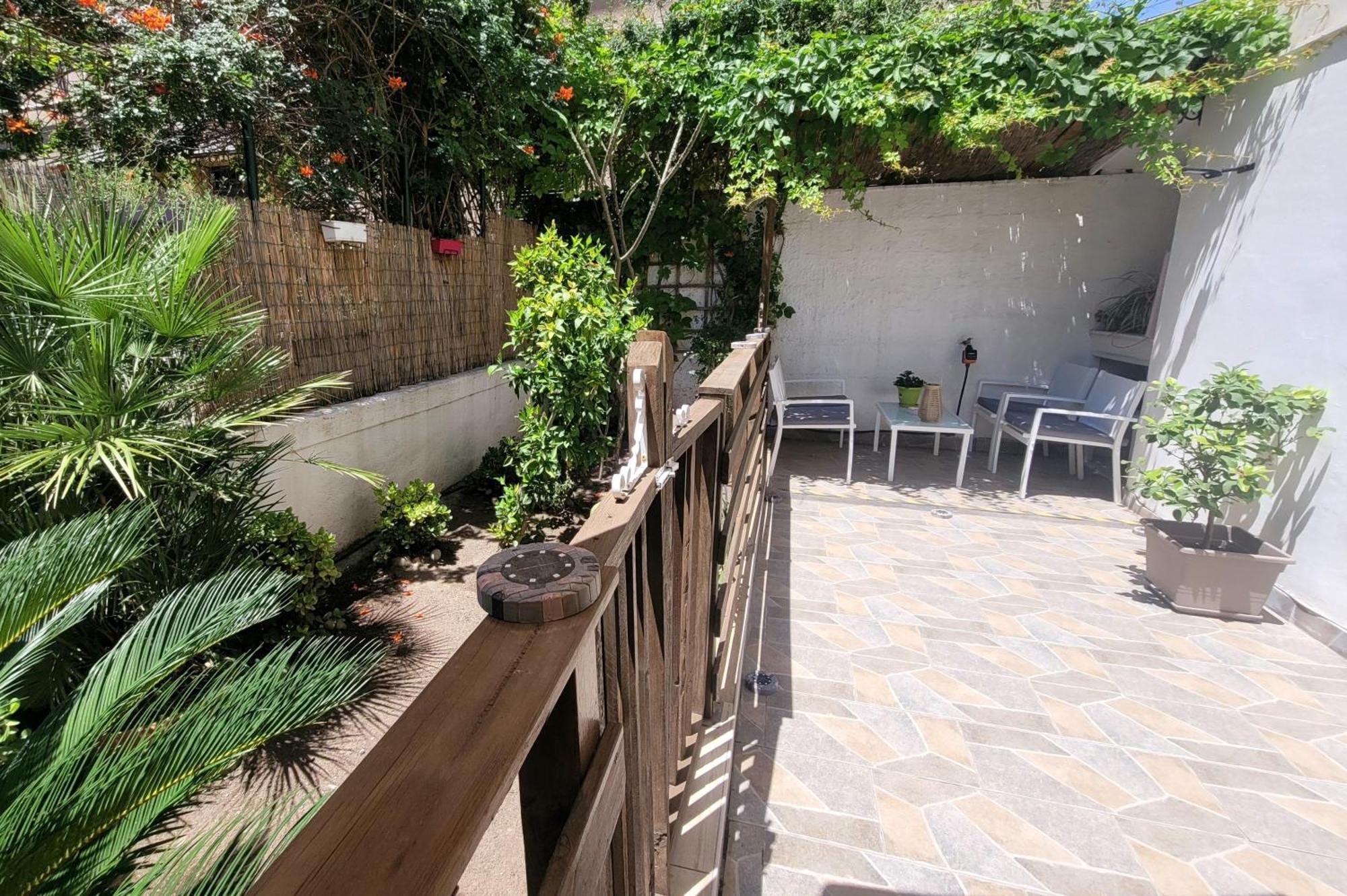 Leoni63 Apartment *